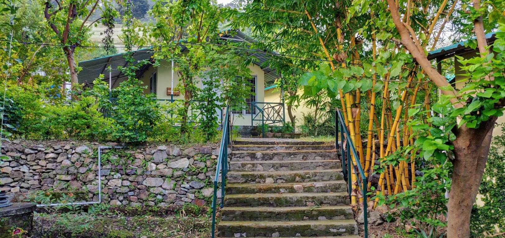 Shoolin Jungle Resort Rishīkesh Zewnętrze zdjęcie